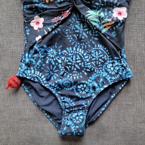 Johnny Was Annia Twist Floral One-Piece Swimsuit Size XS - Picture 10 of 16